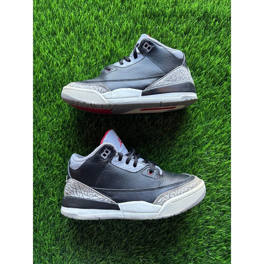 kids' Air Jordan 3 Retro "Black Cement" sneakers sz 3y